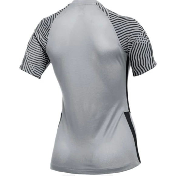 Nike Strike 2 Grey Soccer Jersey Women’s Size Small (CW3555-012) - Picture 2 of 10